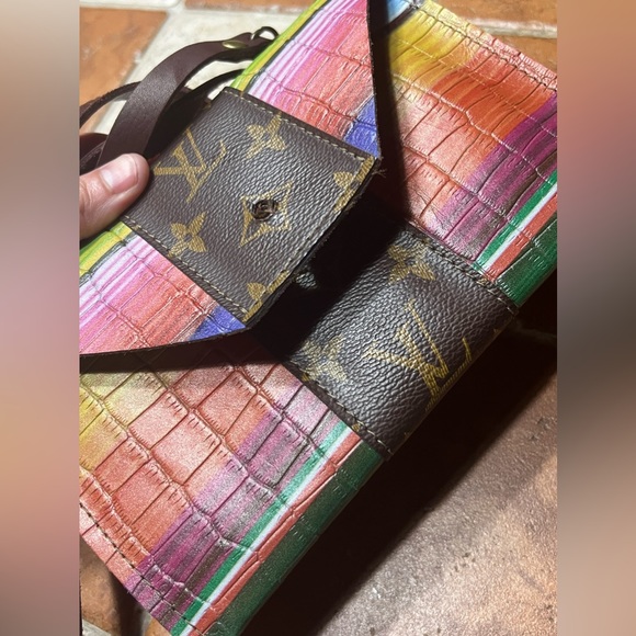 Keep It Gypsy Allie Upcycled & Leather Serape Mini Cellphone Crossbody - Picture 6 of 14